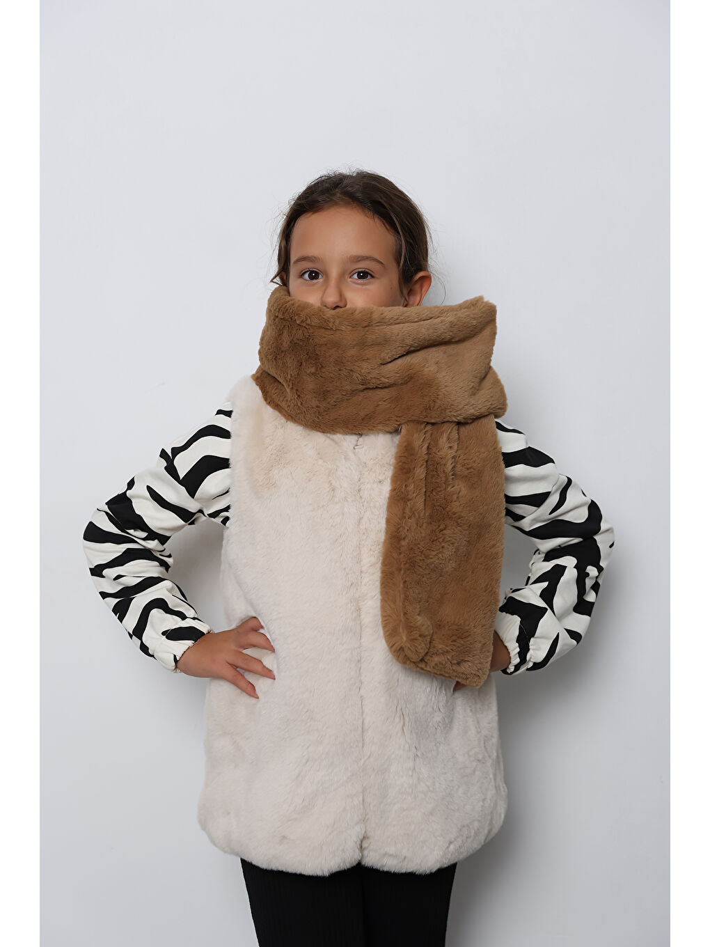 Kahverengi Kız Çocuk Camel Pelüş Kaşkol Boyunluk Atkı Byn001