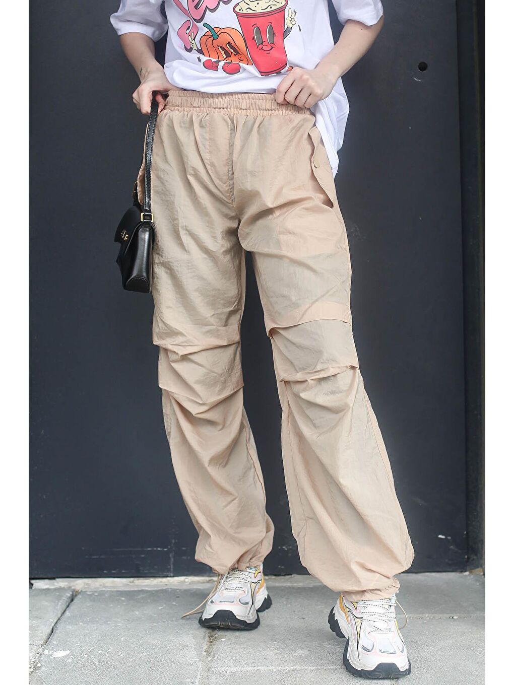 Bej Paraşüt Jogger Kadın Pantolon Mg1726