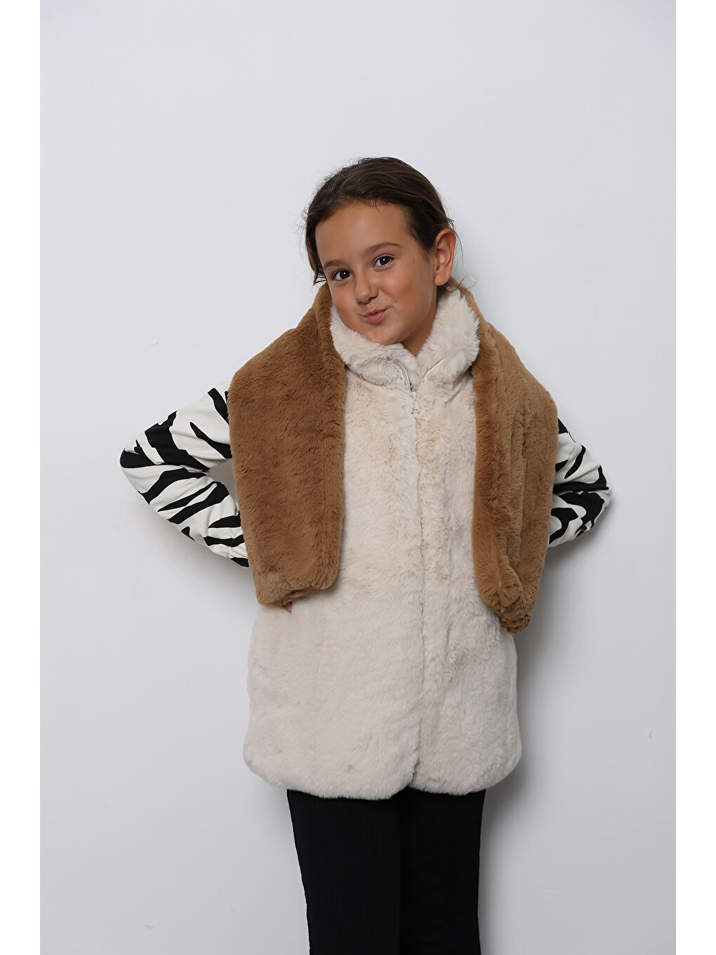 Kahverengi Kız Çocuk Camel Pelüş Kaşkol Boyunluk Atkı Byn001-3