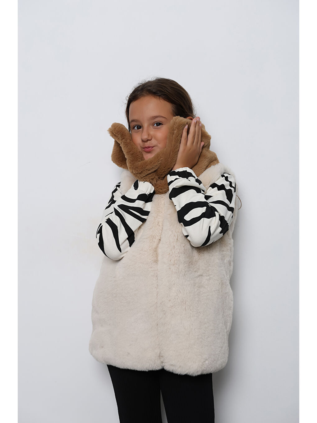 Kahverengi Kız Çocuk Camel Pelüş Kaşkol Boyunluk Atkı Byn001-4