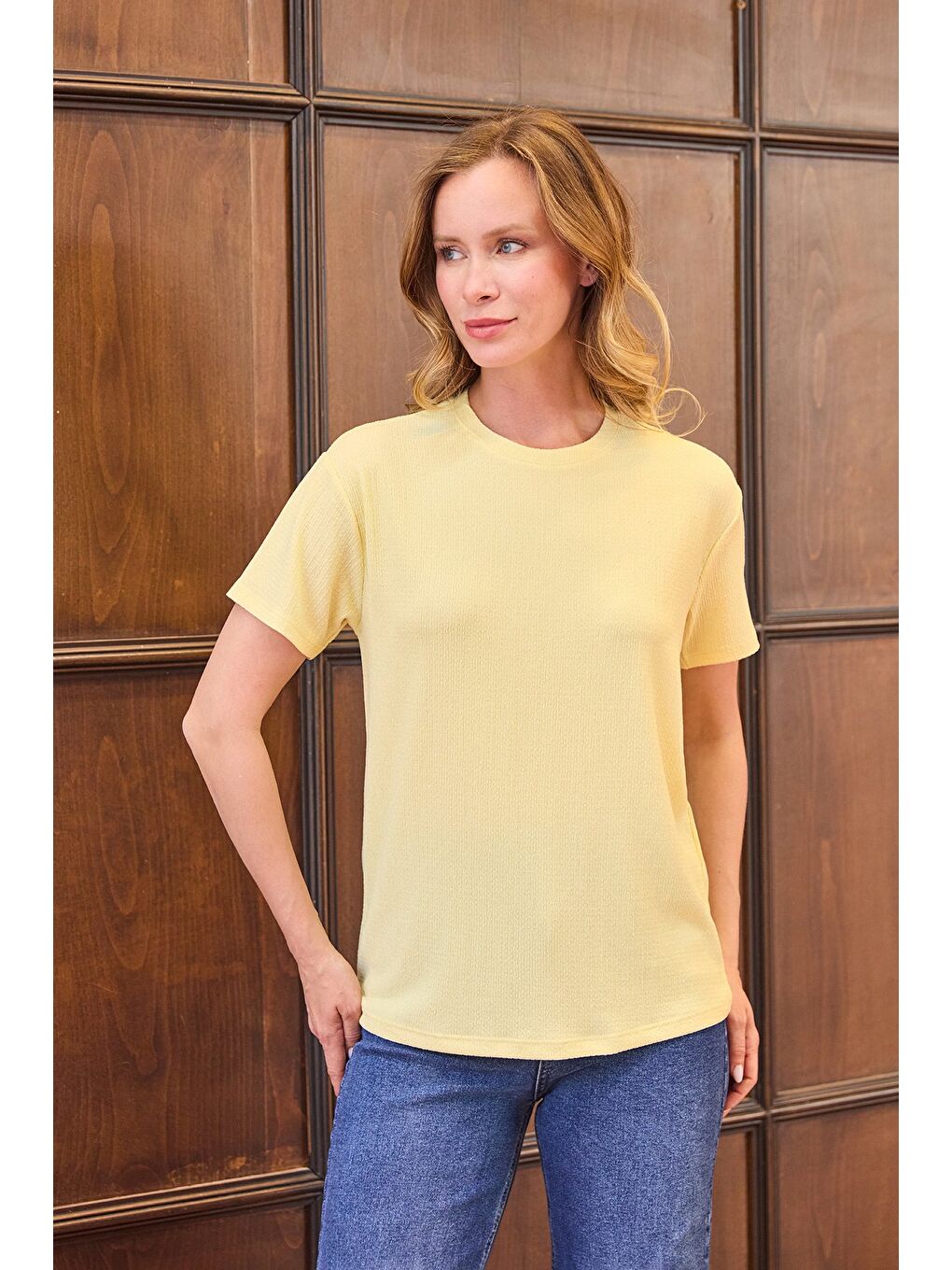 Sarı Basic Bürümcük Kumaş Tişört-4