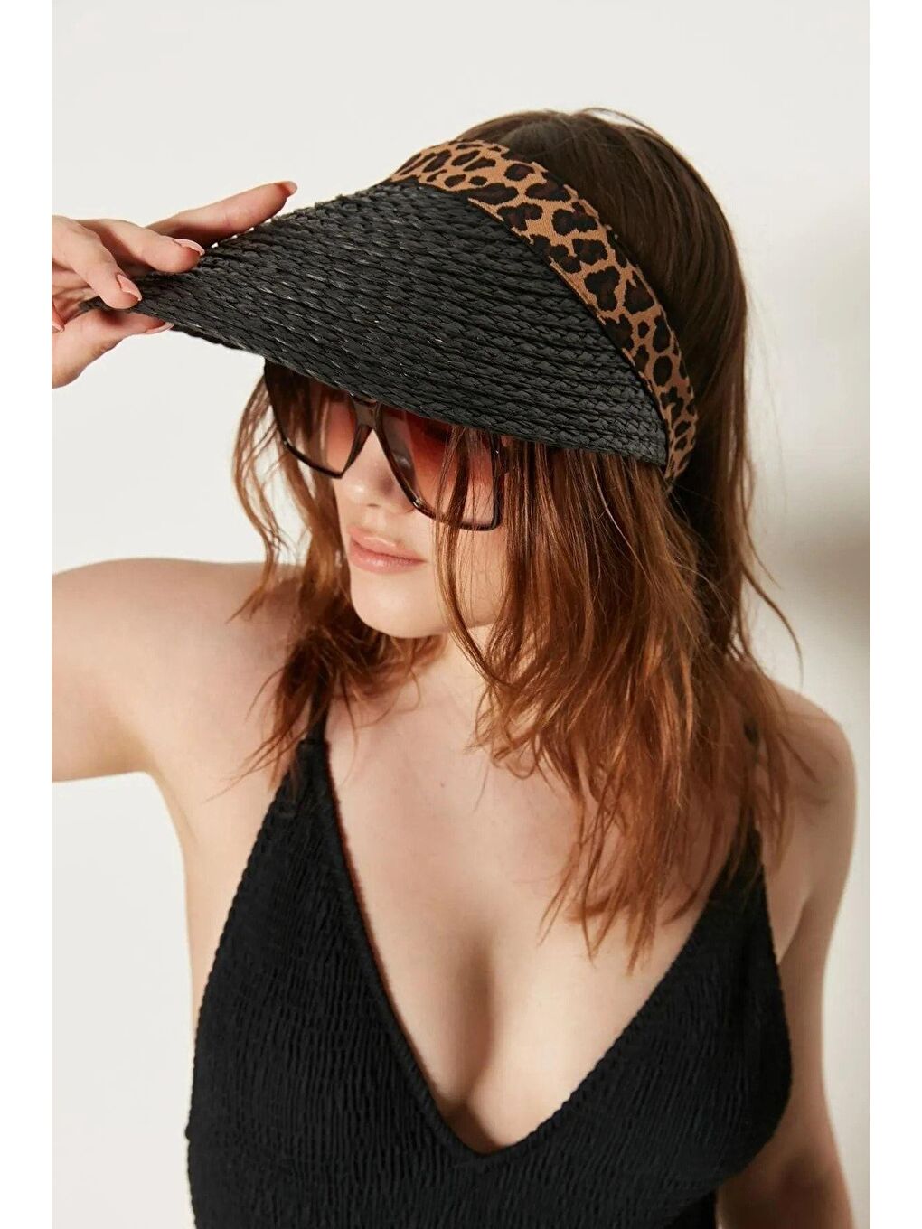 Siyah Leopar Şeritli Hasır Vizör Şapka Kutulu Gönderim HSR2075-1