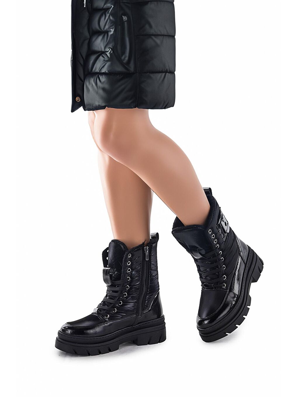 Siyah Rugan Fermuarlı Termo Taban Kadın Günlük Bot Ayakkabı Fls 09-014-1