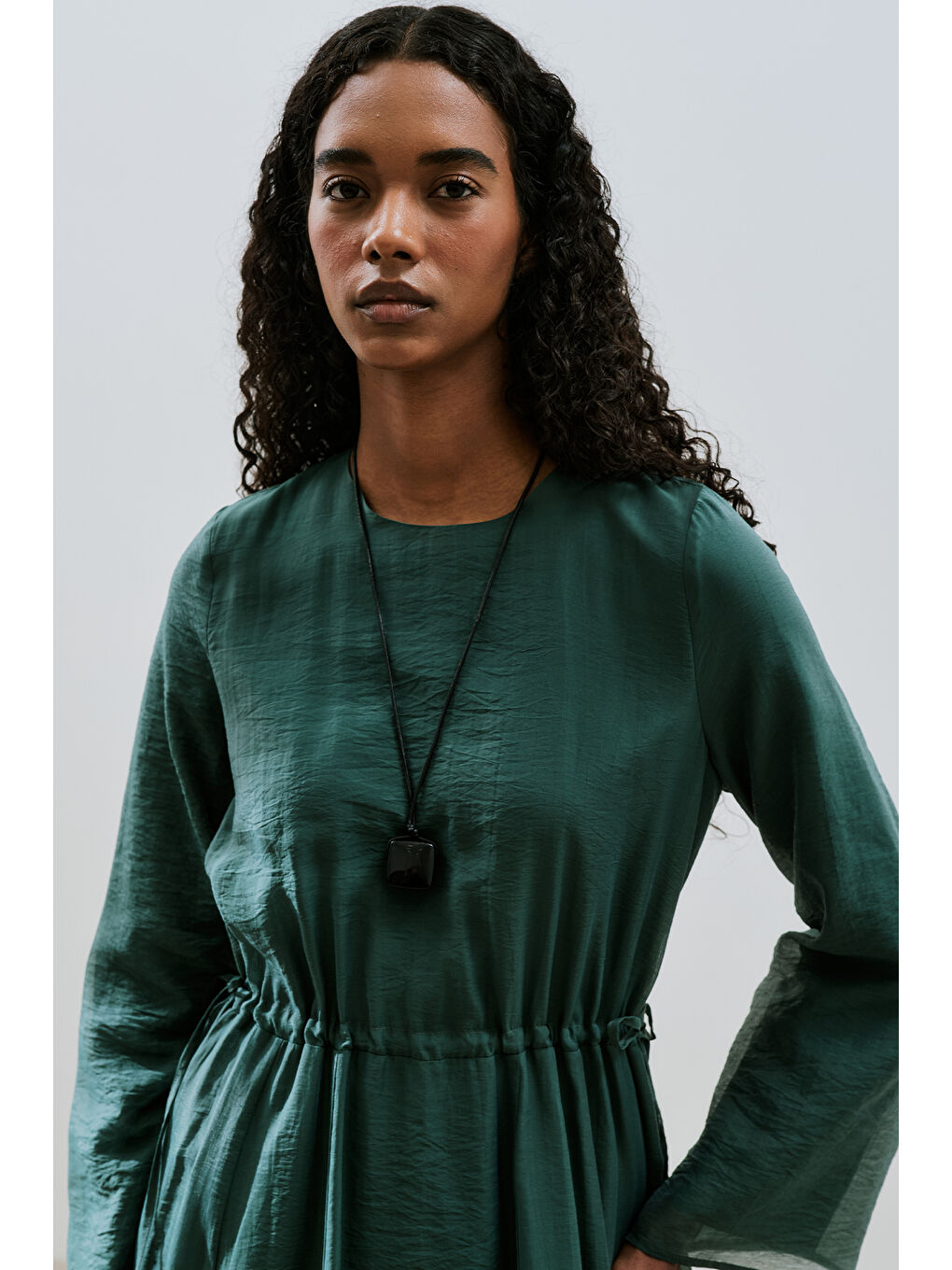 Uzun Beli Ayarlamalı Elbise Yeşil-4