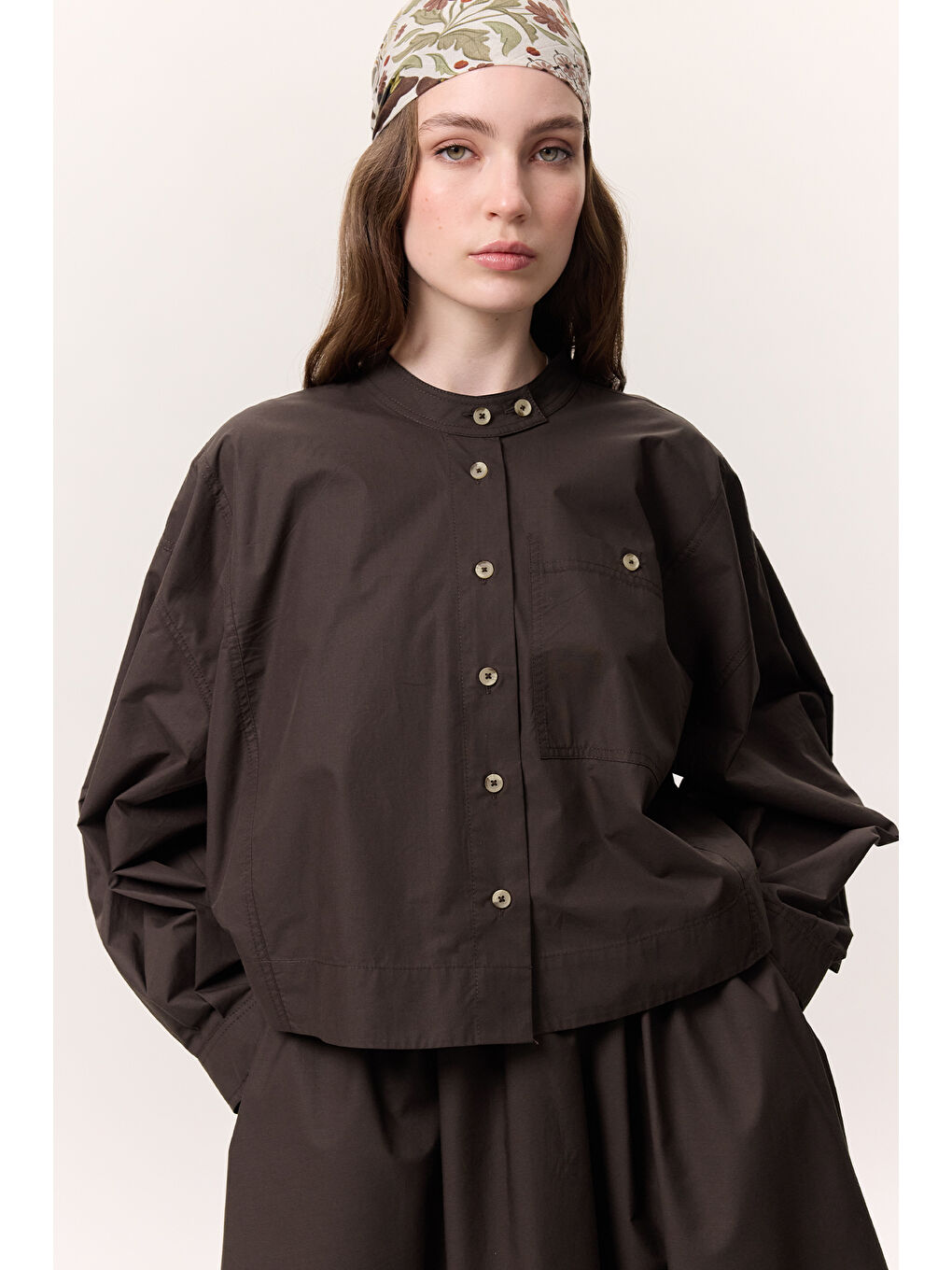 Kahverengi Geniş Cep Detaylı Kısa Gömlek Çikolata