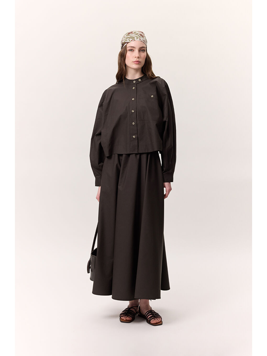 Kahverengi Geniş Cep Detaylı Kısa Gömlek Çikolata-2