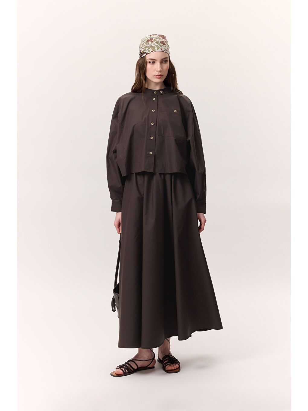 Kahverengi Geniş Cep Detaylı Kısa Gömlek Çikolata-3