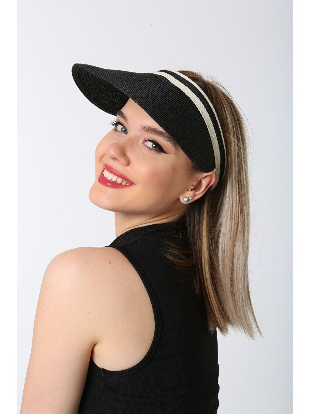 Siyah Ithal Şeritli Hasır Vizör Şapka Kutulu Gönderim HSR2000