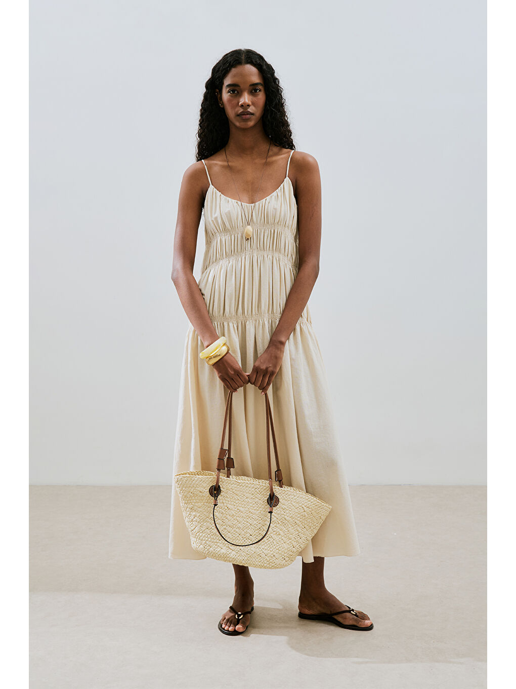 Karışık Dokulu Büzgü Detaylı Elbise Natural-1