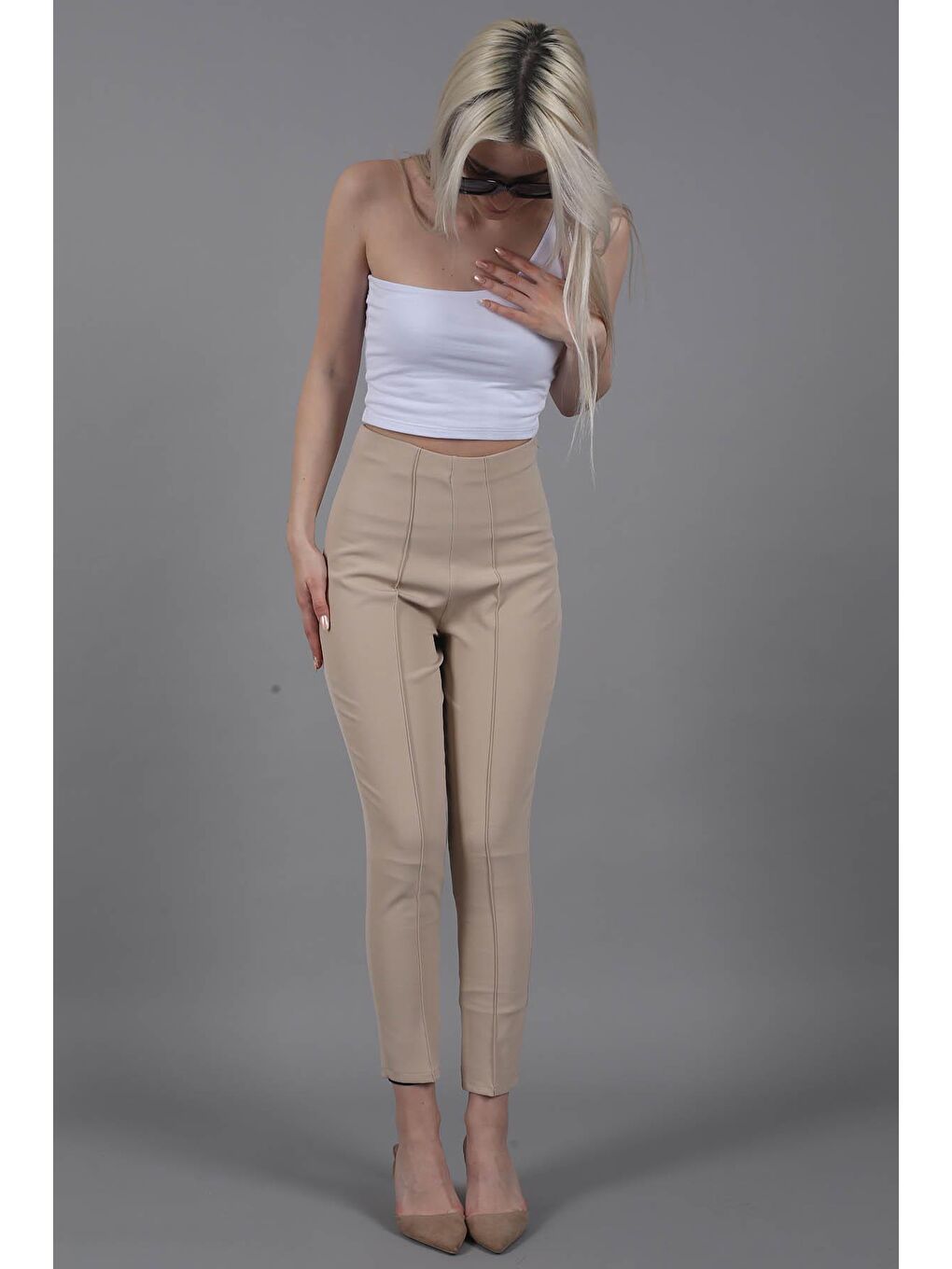 Bej Beli Lastikli Boru Paça  Kadın Pantolon MG1837-1