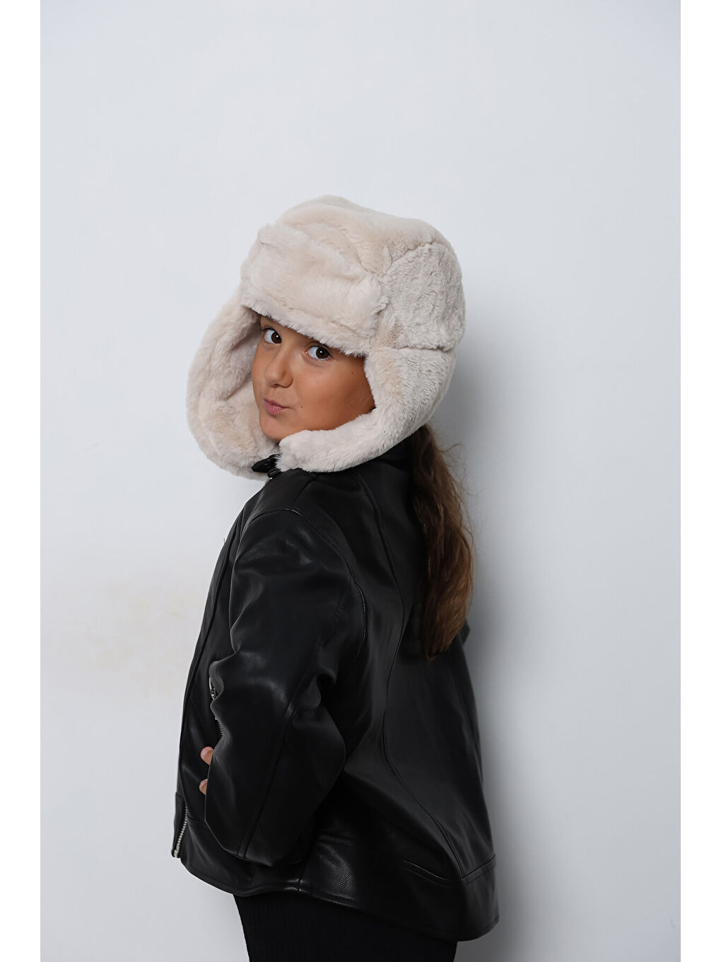 Luminos Butik Kız Çocuk Çıtçıtlı Bej Kürklü Kulaklıklı Pelüş Bere Şapka Bere1114 - 1