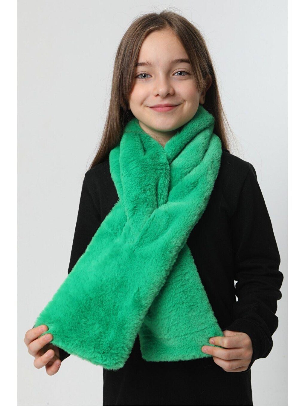 Kız Çocuk Yeşil Pelüş Kaşkol Boyunluk Atkı Byn001