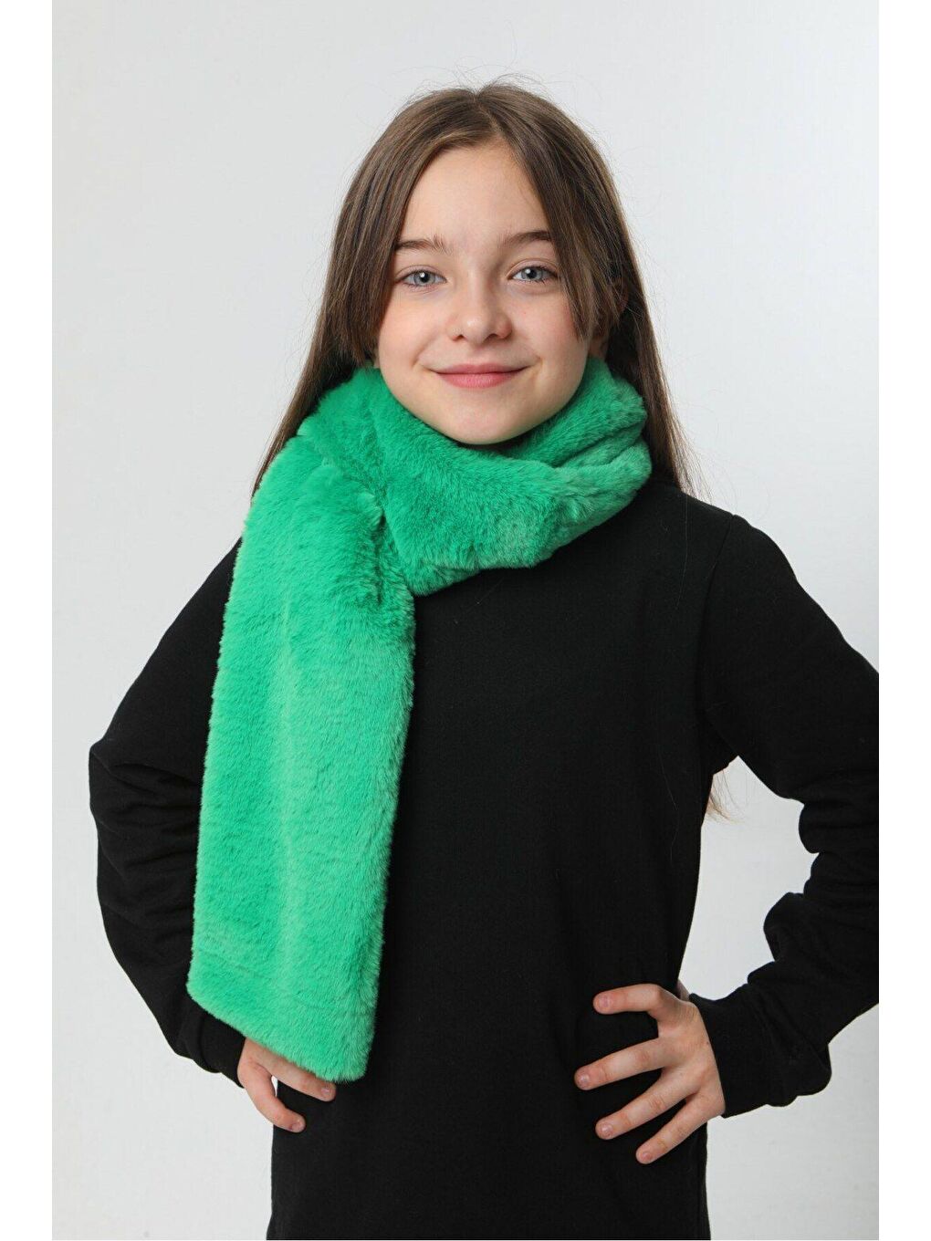 Kız Çocuk Yeşil Pelüş Kaşkol Boyunluk Atkı Byn001-1