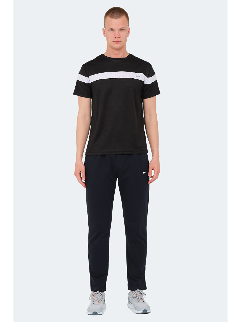 Siyah Bisiklet Yaka Kısa Kollu Erkek Tişört-6