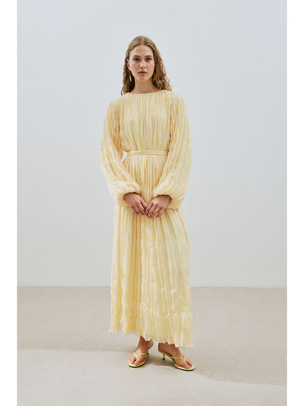 Karışık Piliseli Şifon Elbise Soft Sarı-1