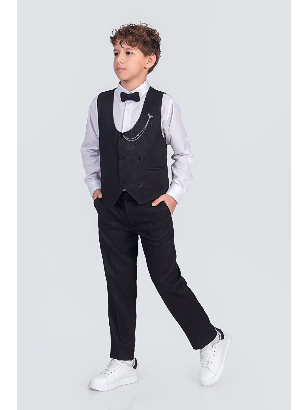 Siyah Erkek Çocuk Takım Elbise Papyonlu Yelekli Takım Elbise TE.9999-1