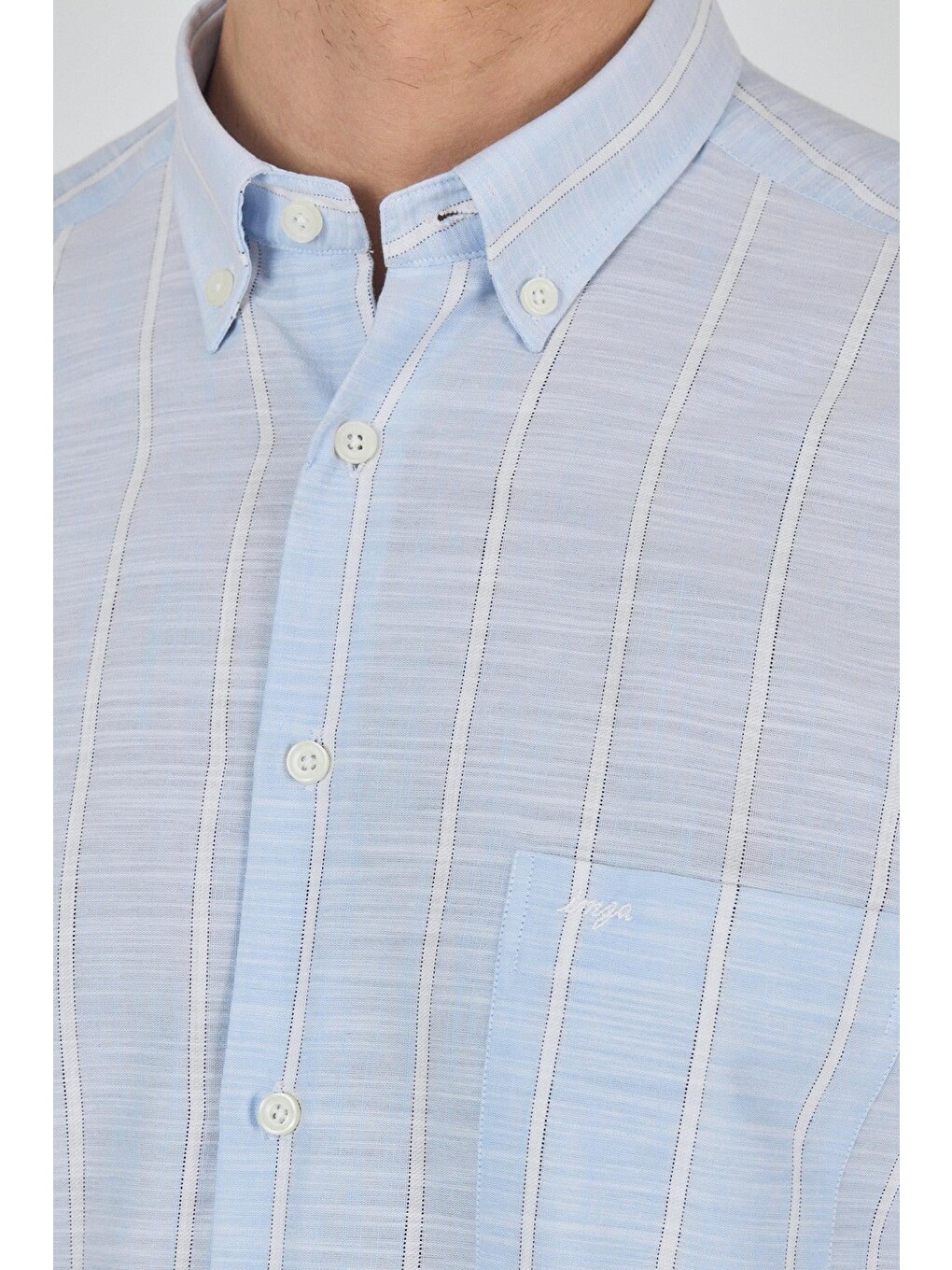 Mavi Uzun Kol Çizgili Desen Düğmeli Yaka Cepli Classic Comfort Fit %100 Pamuk Gömlek 1004250189-3