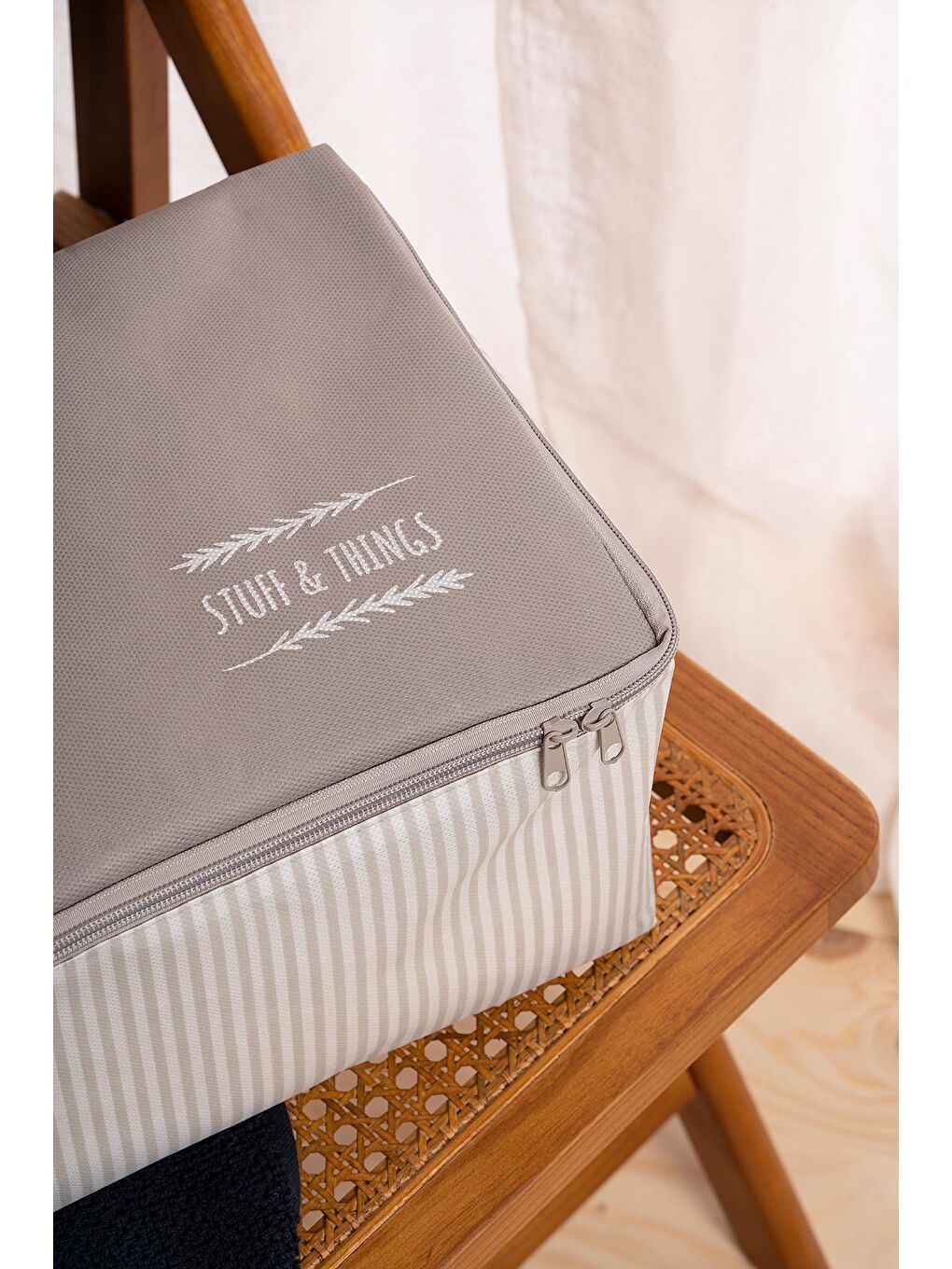 5'li Küçük Boy Gri Çizgili Stuff & Things Hurç Set 30 x 22 x 18 cm-1