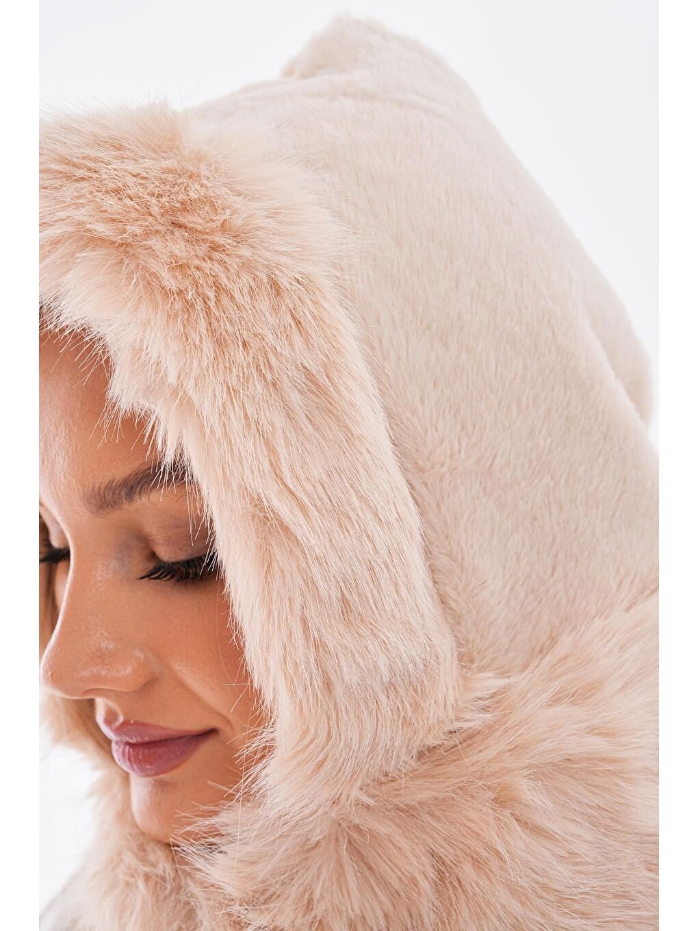 Suni Pelüş Kürklü Boyun Bağlamalı Atkılı Bej Şapka Bere BYN04-6