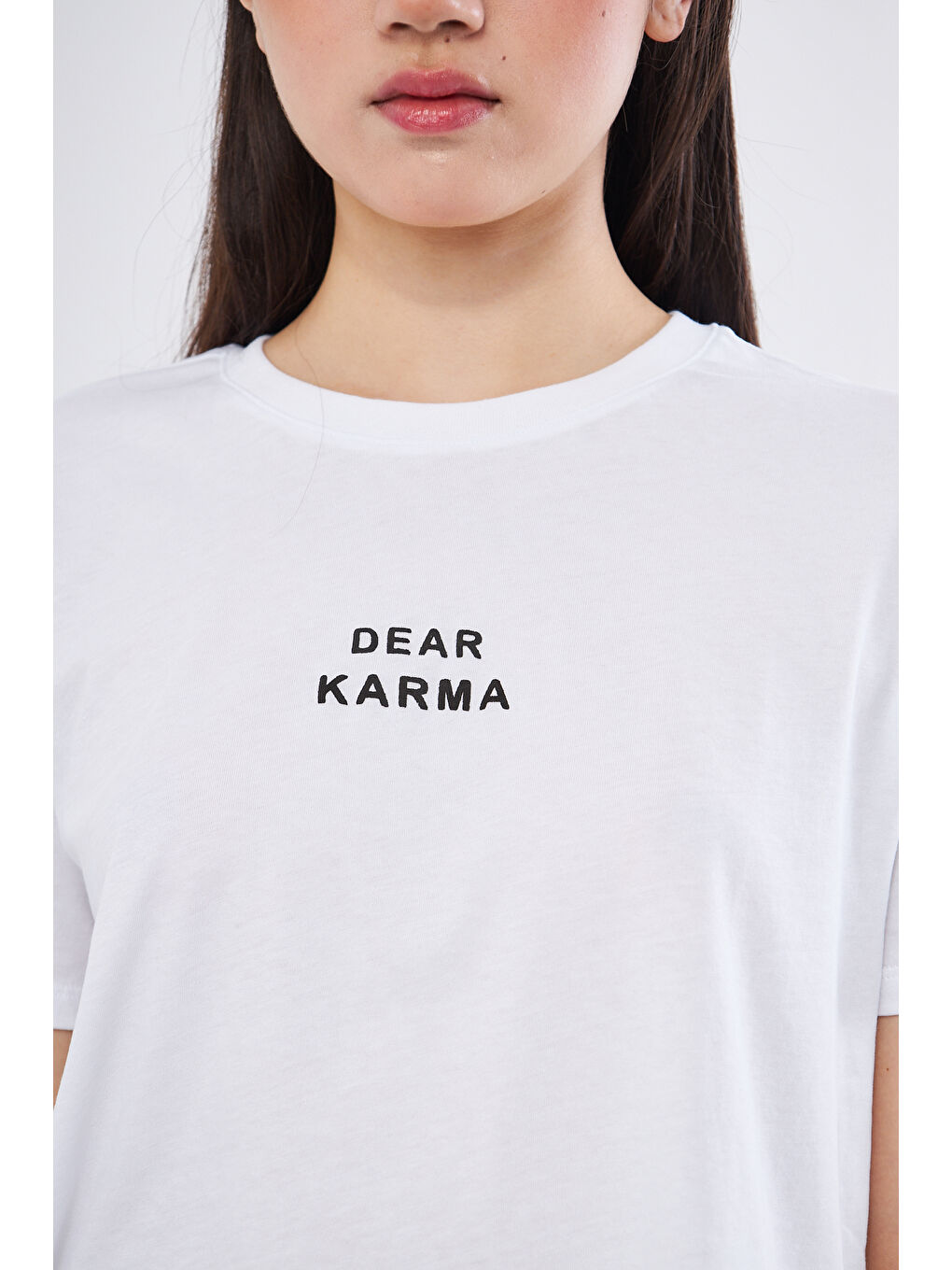 Charamela Beyaz Dear Karma Baskılı Crop Tshirt - 3