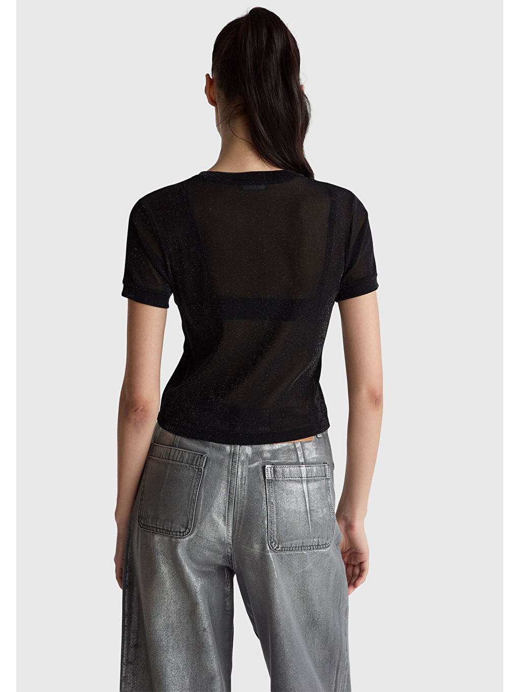 Kadın Siyah Simli Bisiklet Yaka Slim Fit T-shirt-2