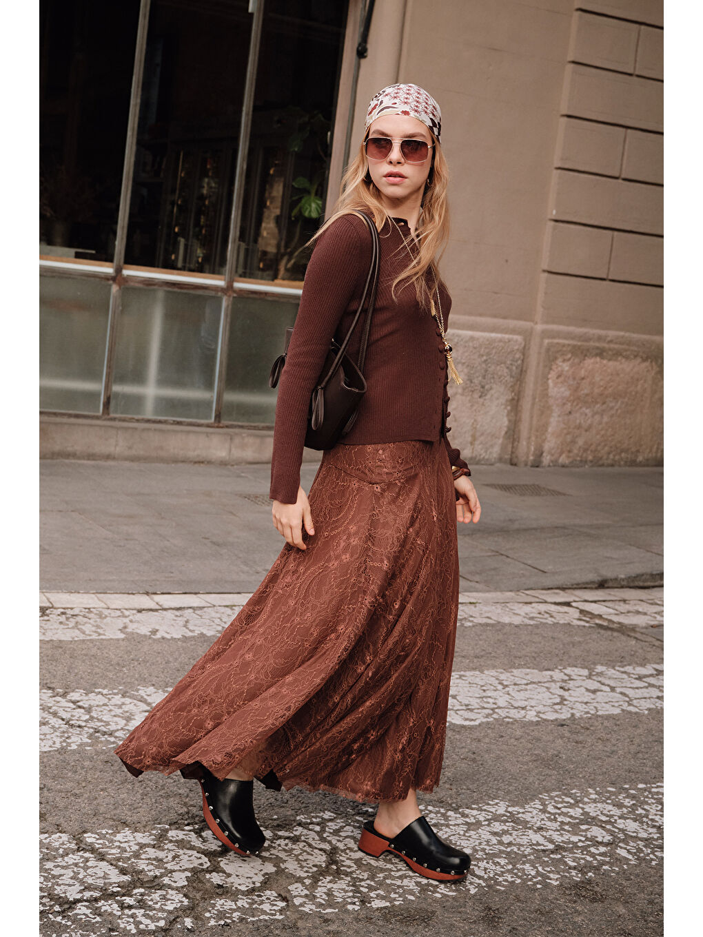 Pembe Dantelli Geniş Etek Kahverengi
