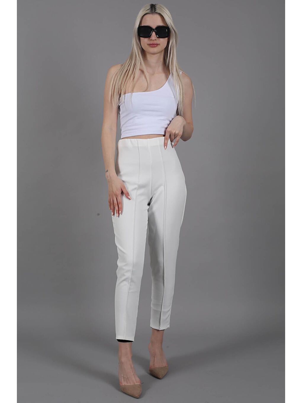 Beyaz Beli Lastikli Boru Paça  Kadın Pantolon MG1837