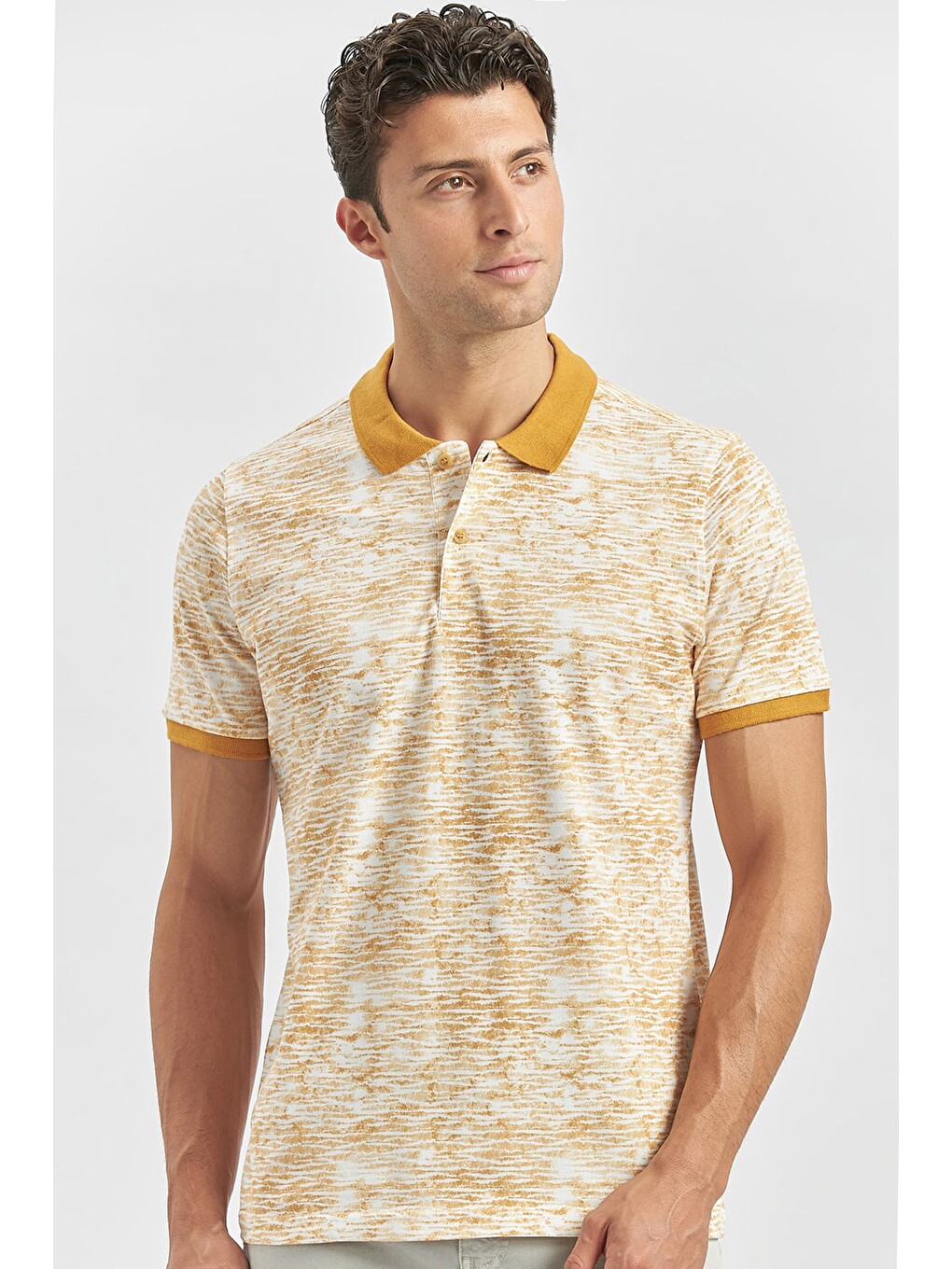 Sarı Hardal Baskılı Pike Polo Yaka Garnili %100 Pamuk Casual Slim Fit Dar Kesim Tişört 1011240157-3
