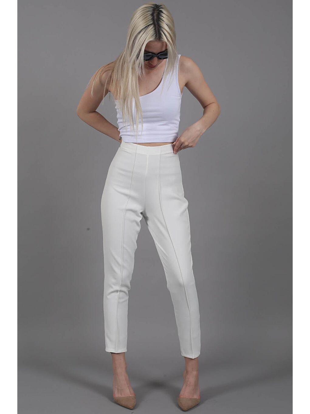 Beyaz Beli Lastikli Boru Paça  Kadın Pantolon MG1837-2
