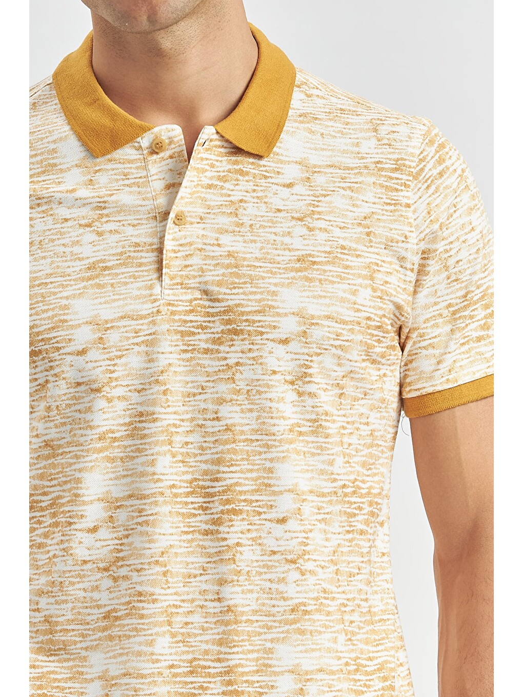 Sarı Hardal Baskılı Pike Polo Yaka Garnili %100 Pamuk Casual Slim Fit Dar Kesim Tişört 1011240157-4