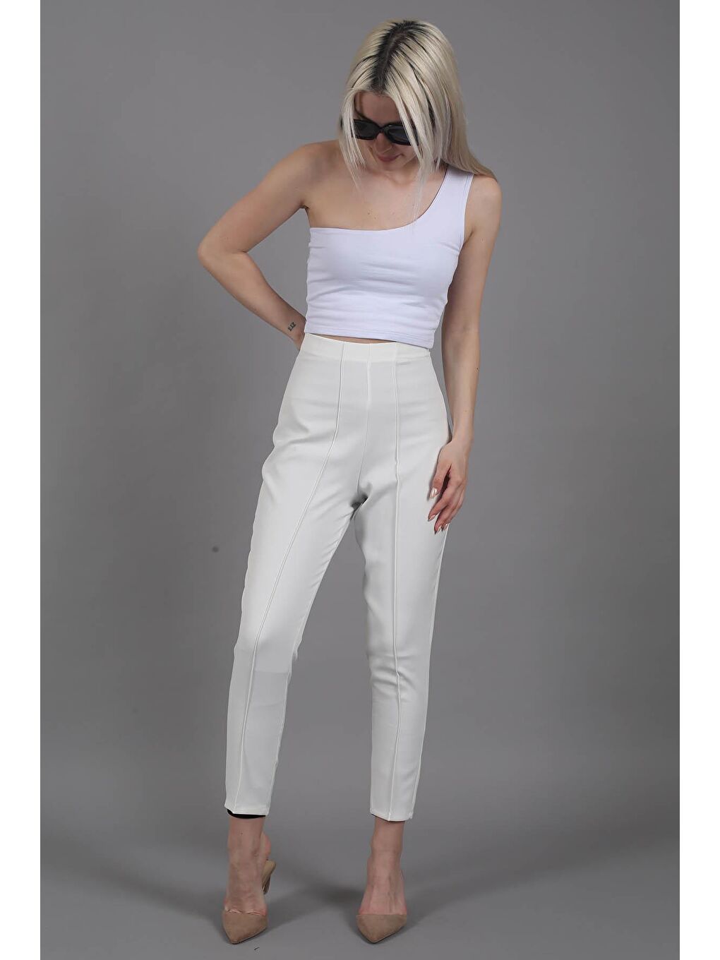 Beyaz Beli Lastikli Boru Paça  Kadın Pantolon MG1837-3
