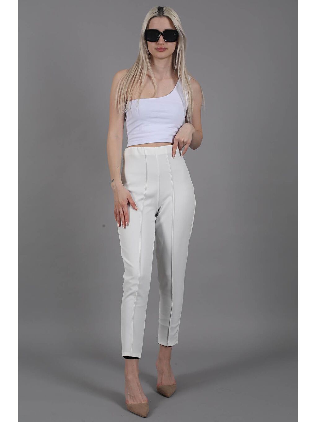 Beyaz Beli Lastikli Boru Paça  Kadın Pantolon MG1837-4