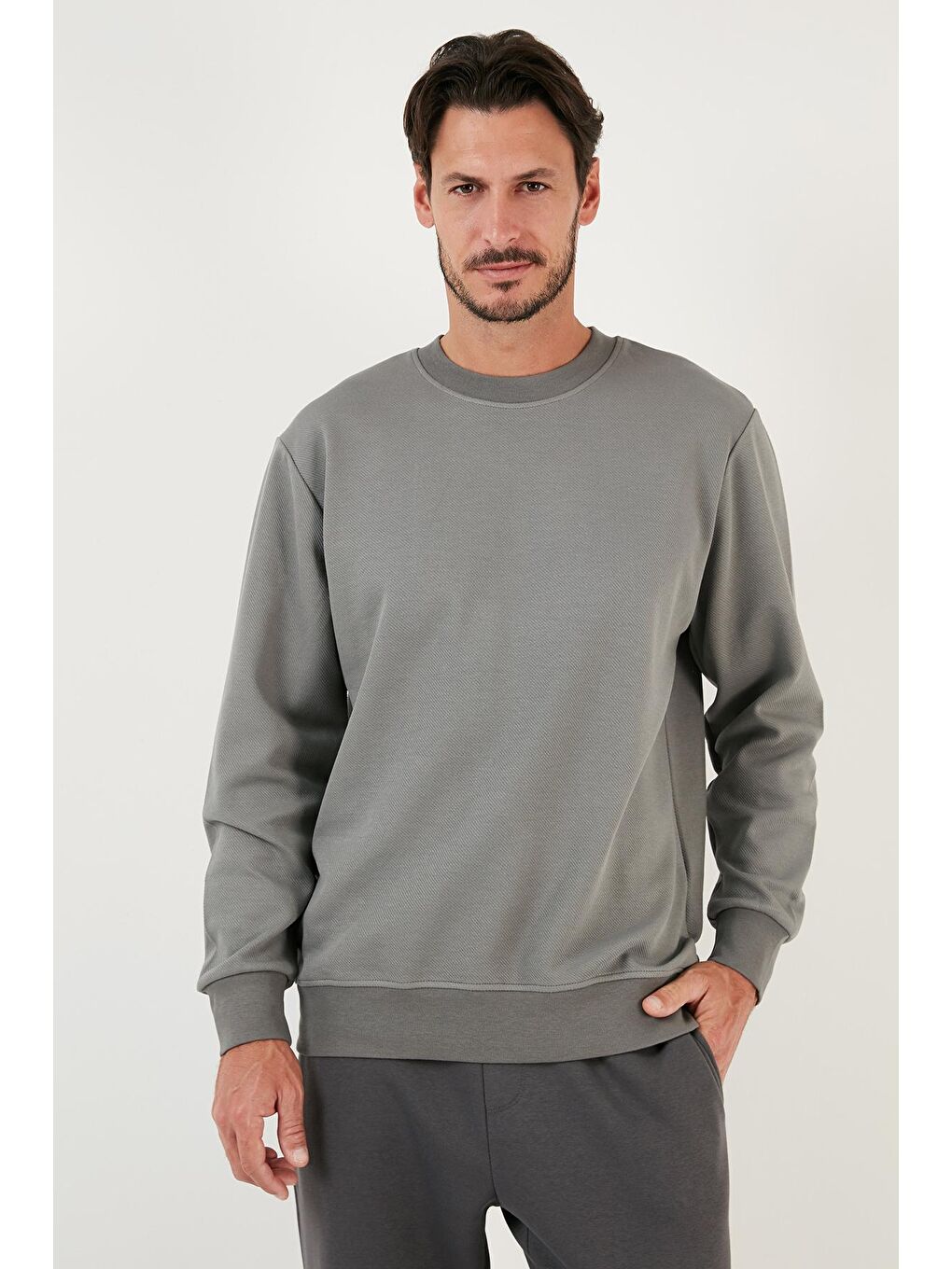 Buratti Açık Haki Pamuklu Bisiklet Yaka Regular Fit Basic Erkek Sweatshirt 5905521