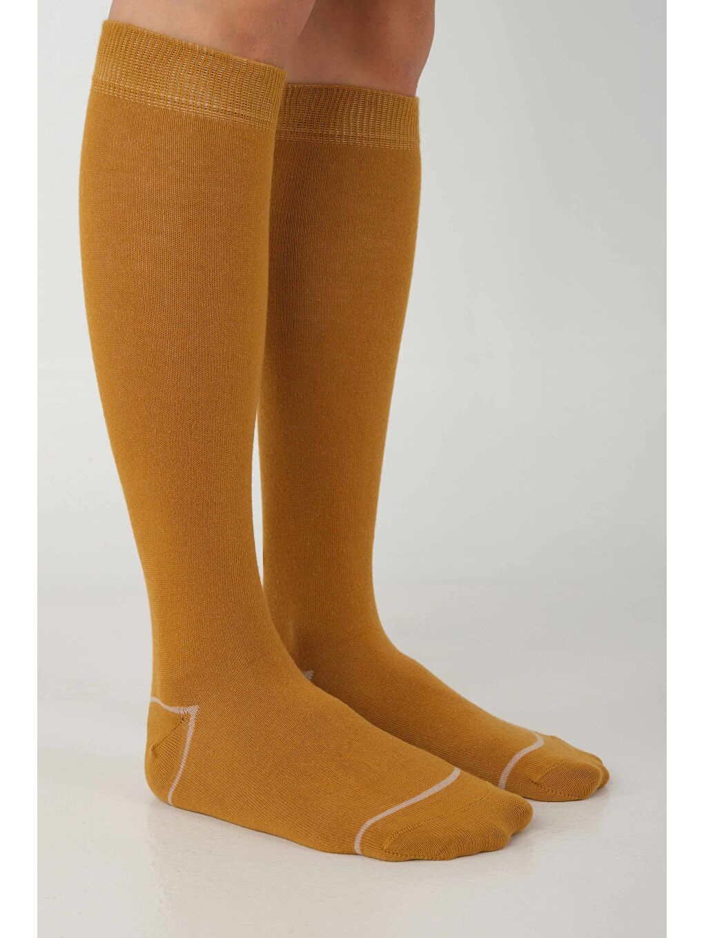 Sarı Çizgi Detaylı Diz Altı Çorap Hardal