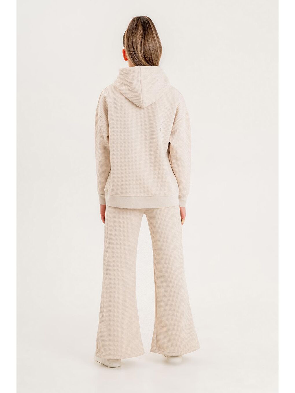 Bej Kız Çocuk Kapüşonlu Yırtmaç Paça Detaylı Waffle Kumaş Eşofman Takımı-7