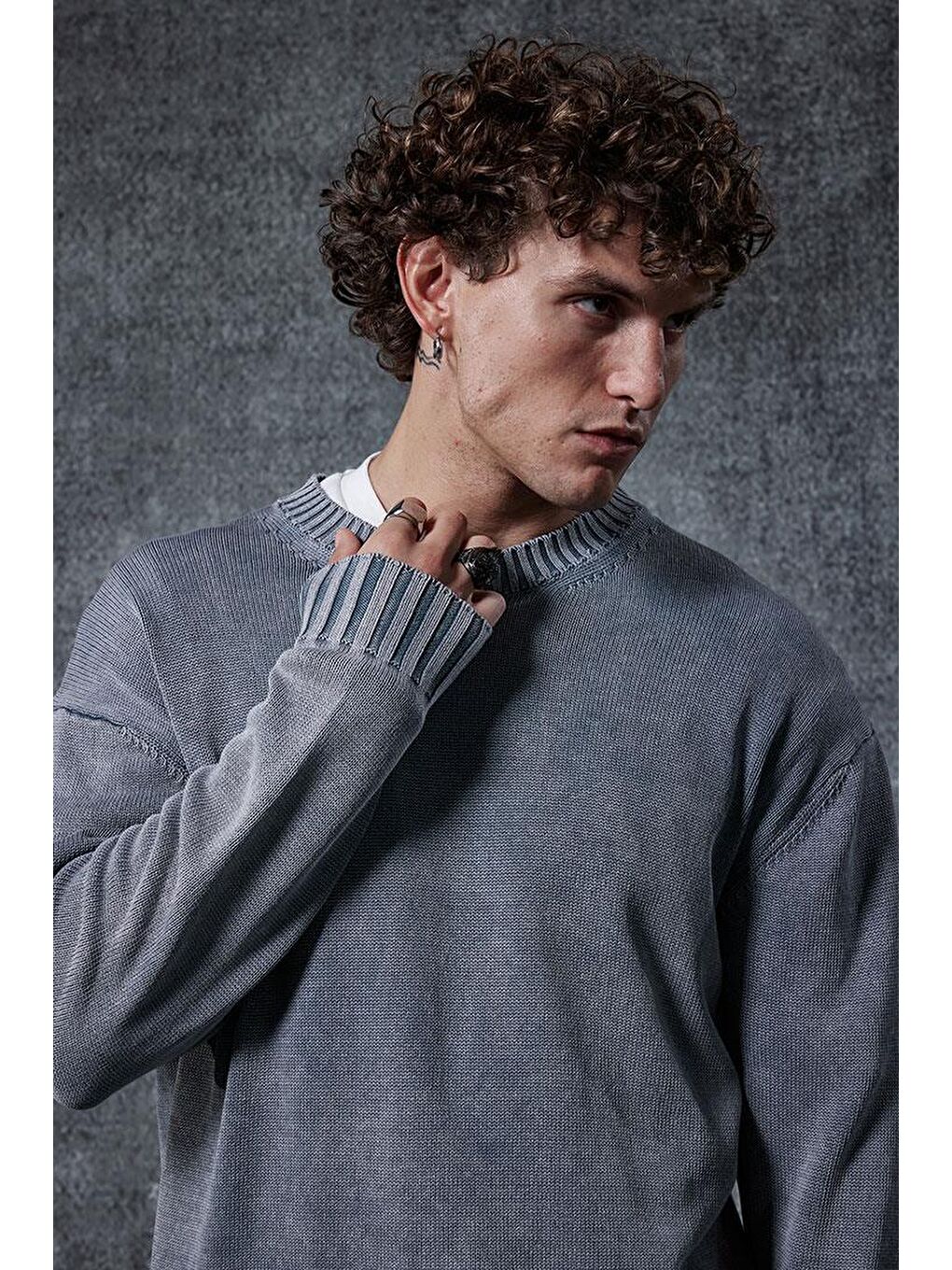 Erkek Oversize Bisiklet Yaka Basic Triko Kazak Gri