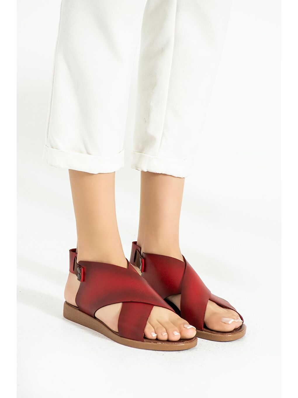 Kırmızı Çapraz Bant Lastikli Kadın Sandalet 51-816-23-1