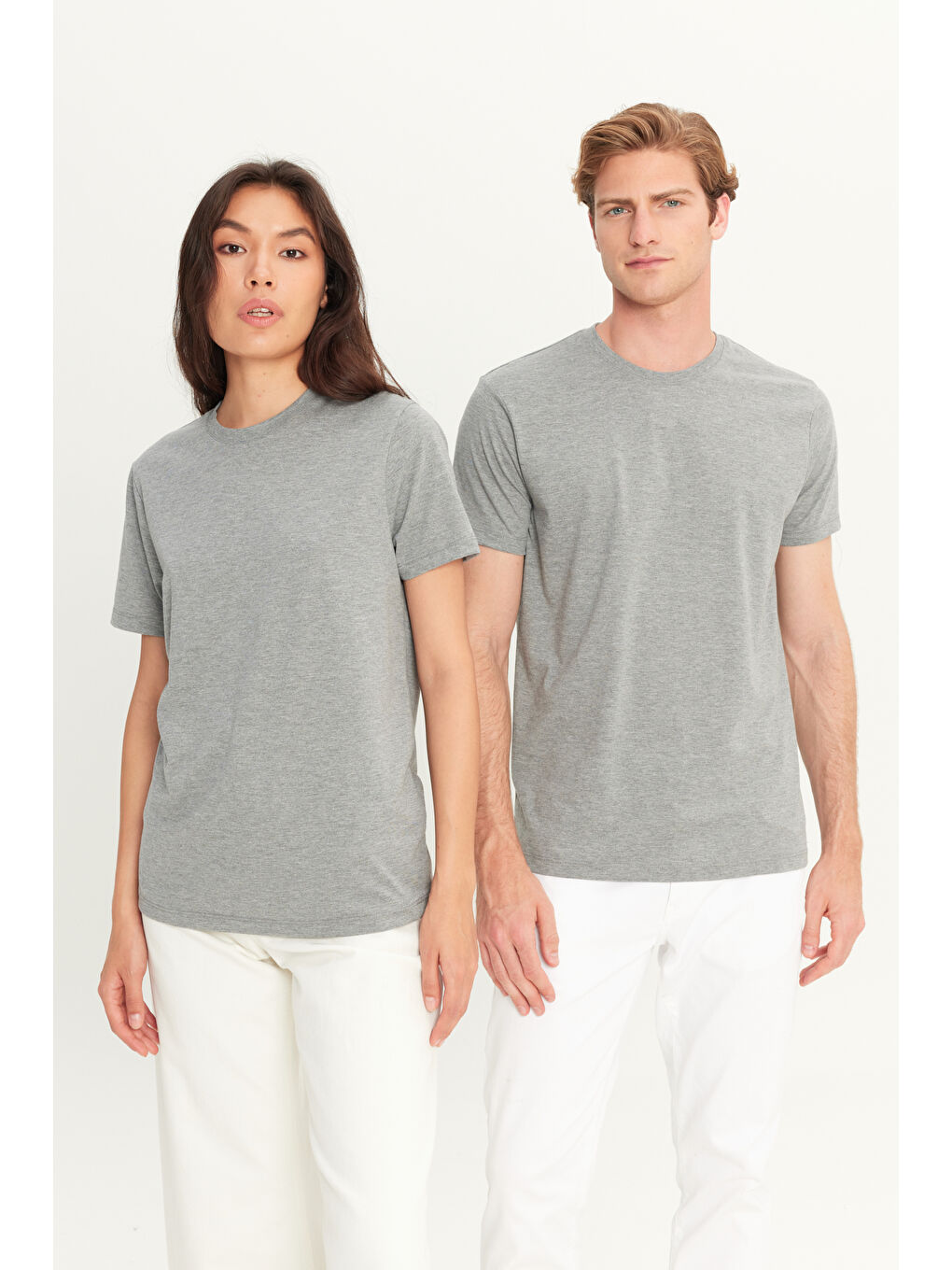 Erkek Koyu Gri Slim Fit Dar Kesim %100 Pamuk Bisiklet Yaka Kısa Kollu Tişört-1