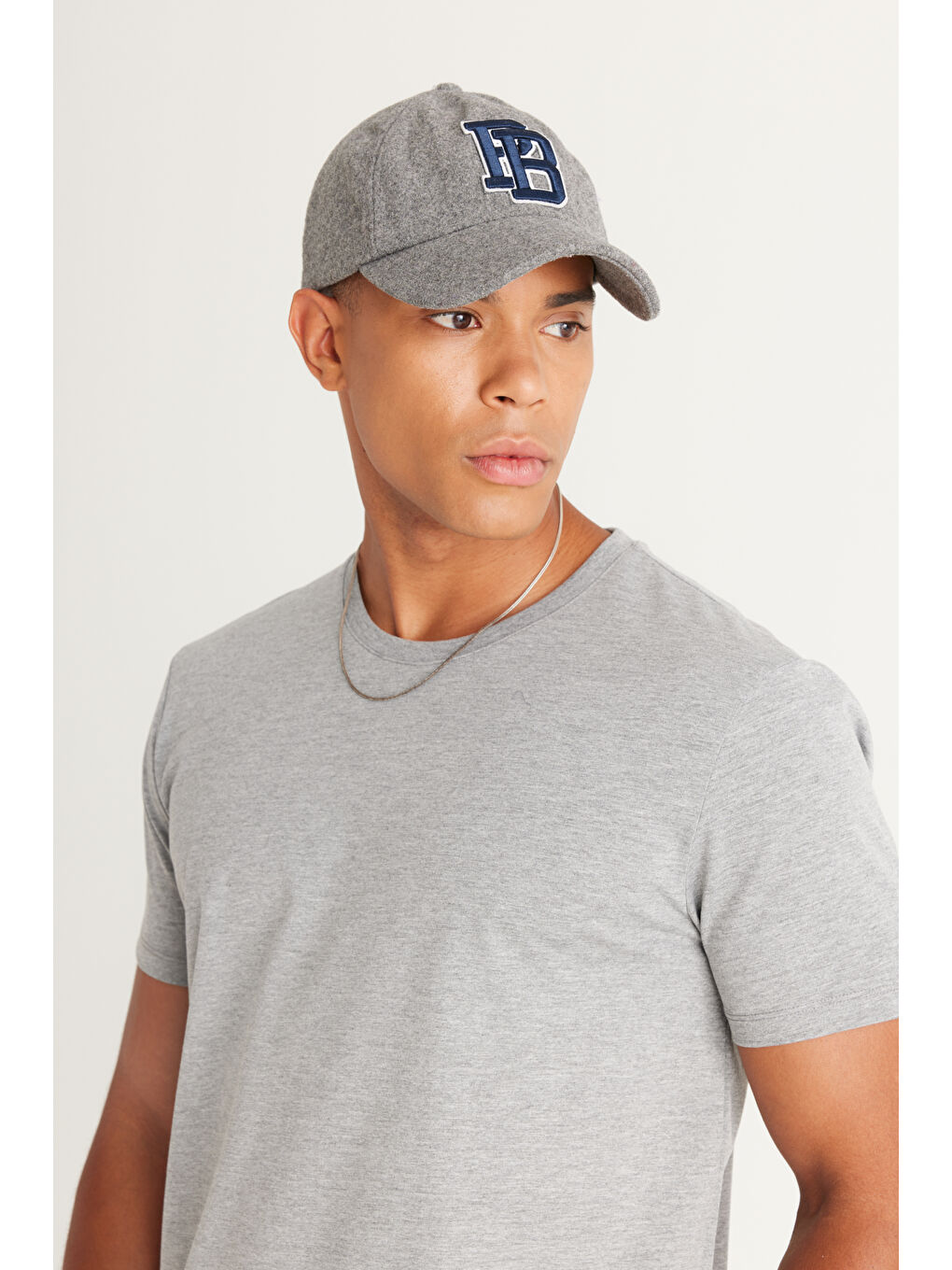 Erkek Koyu Gri Slim Fit Dar Kesim %100 Pamuk Bisiklet Yaka Kısa Kollu Tişört-7