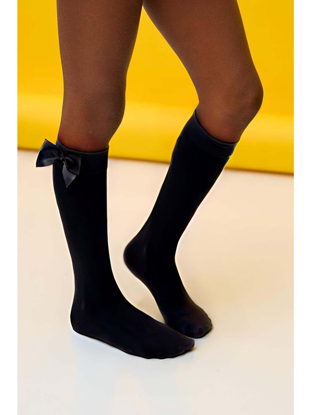 Kız Çocuk Fiyonk Aksesuarlı Dizaltı Çorap Siyah