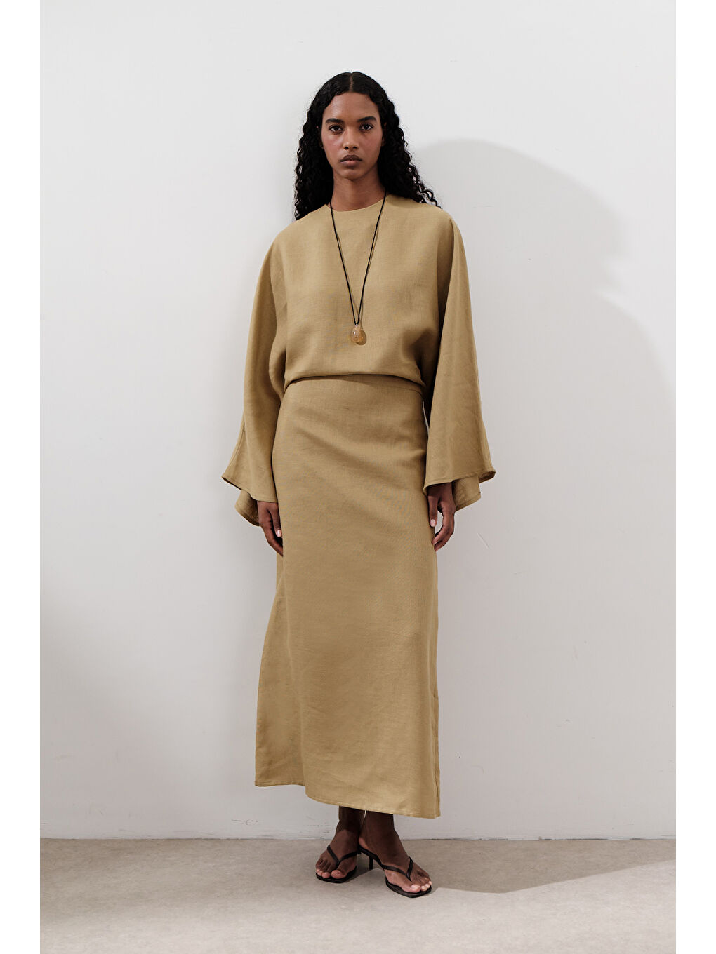 Sarı Keten Geniş Bağlamalı Elbise Köri