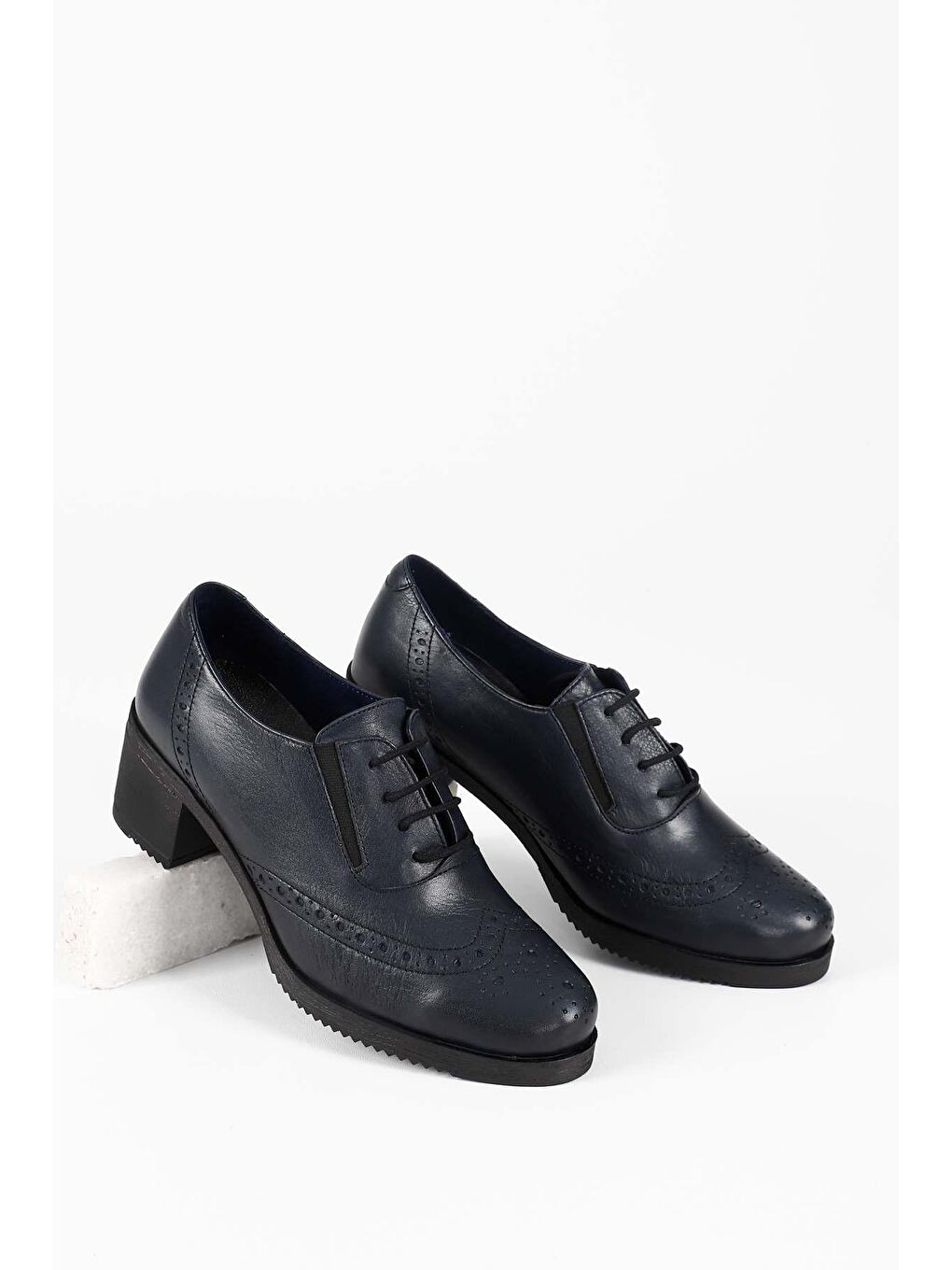 Lacivert LACİVERT  Hakiki Deri Yuvarlak Burun Orta Topuklu Kauçuk Taban Bağcıklı Kadın Ayakkabı 24231-1