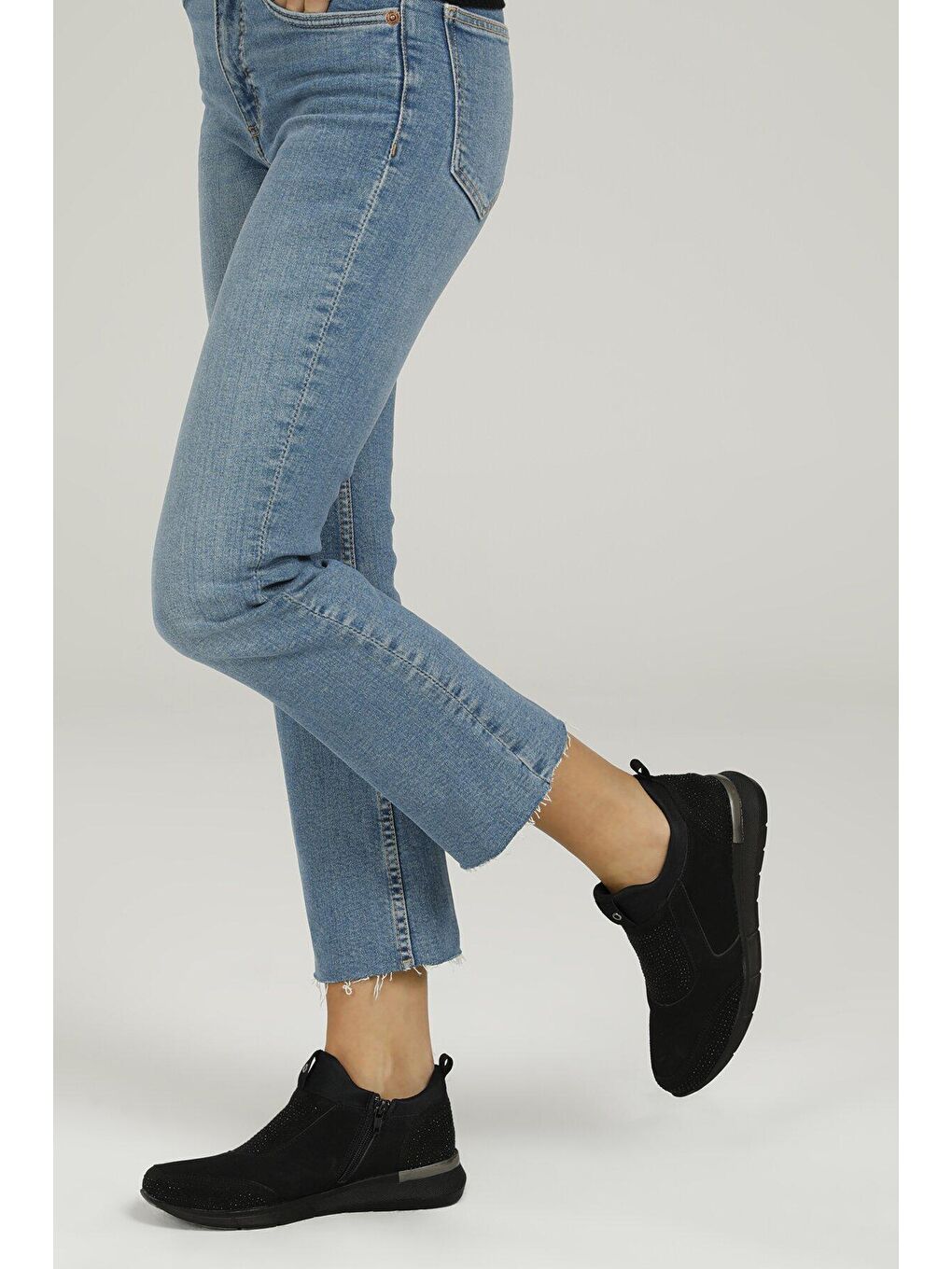 TRV1764 Siyah Kadın Bot-4