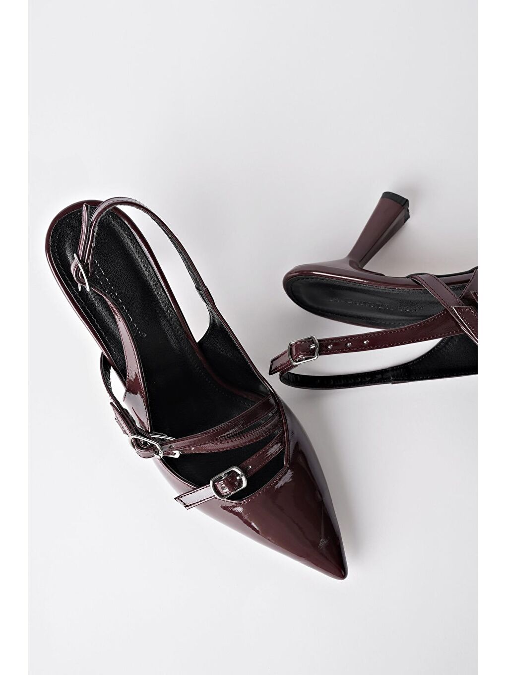 Bordo KİDMAN Arkası Açık Kemer Detaylı Üç Bantlı Rugan Kadın Topuklu Ayakkabı-2