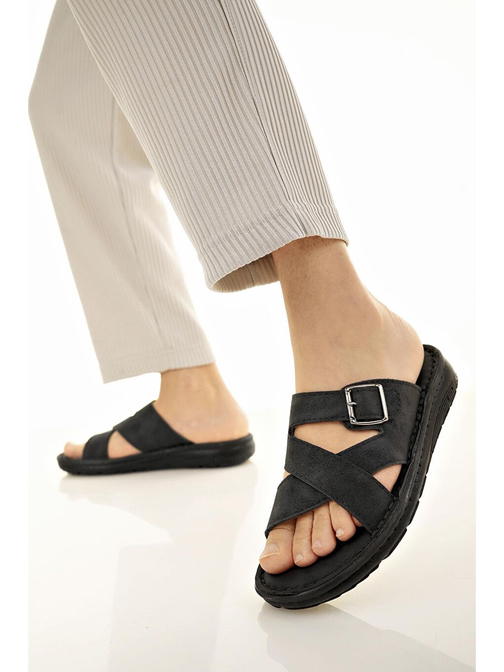 Siyah FOMAX Tokalı Yumuşak Taban Ortopedik Ayarlanabilir Erkek Terlik