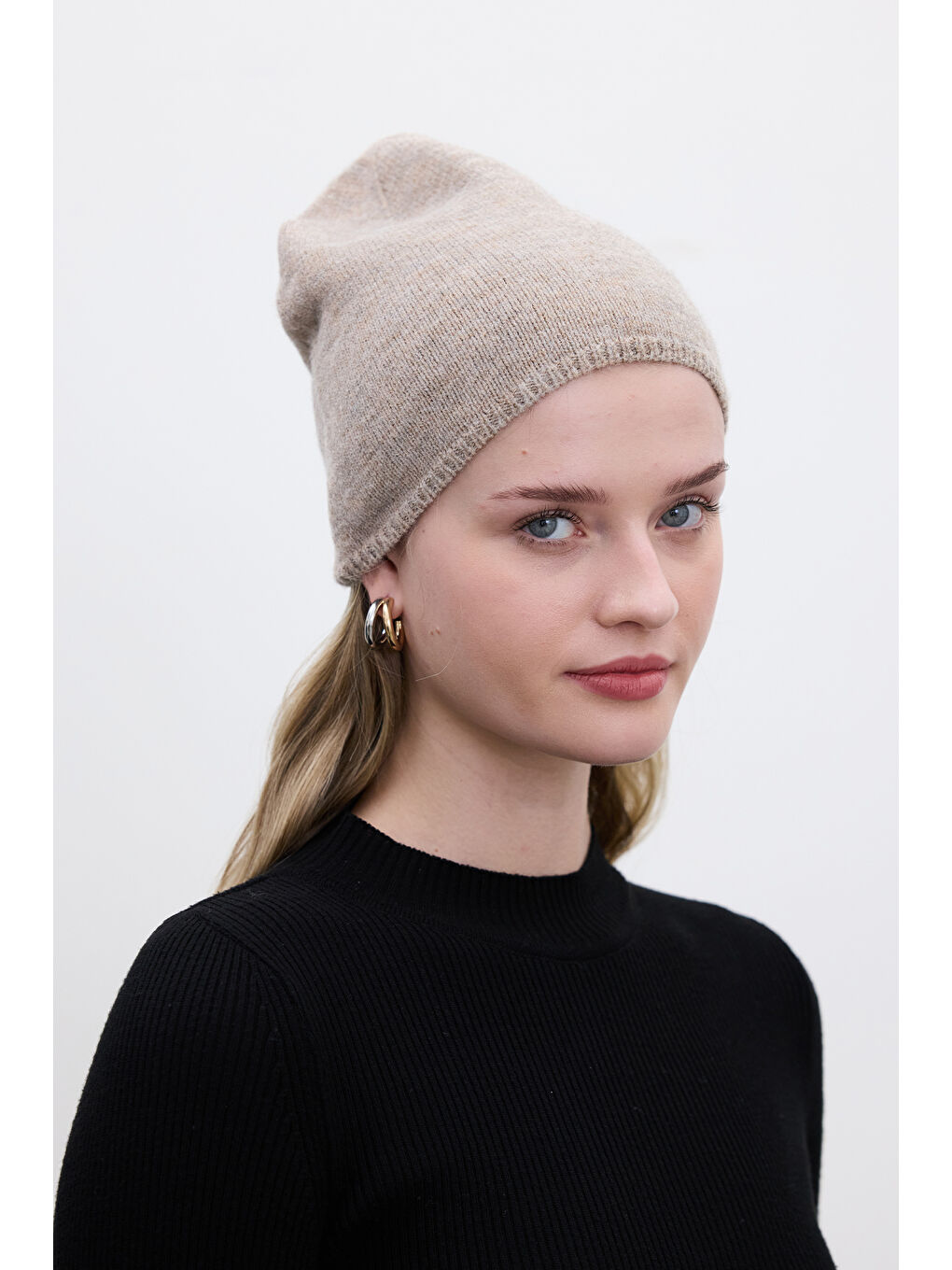 Bej İnce Örgü Bere Vizon