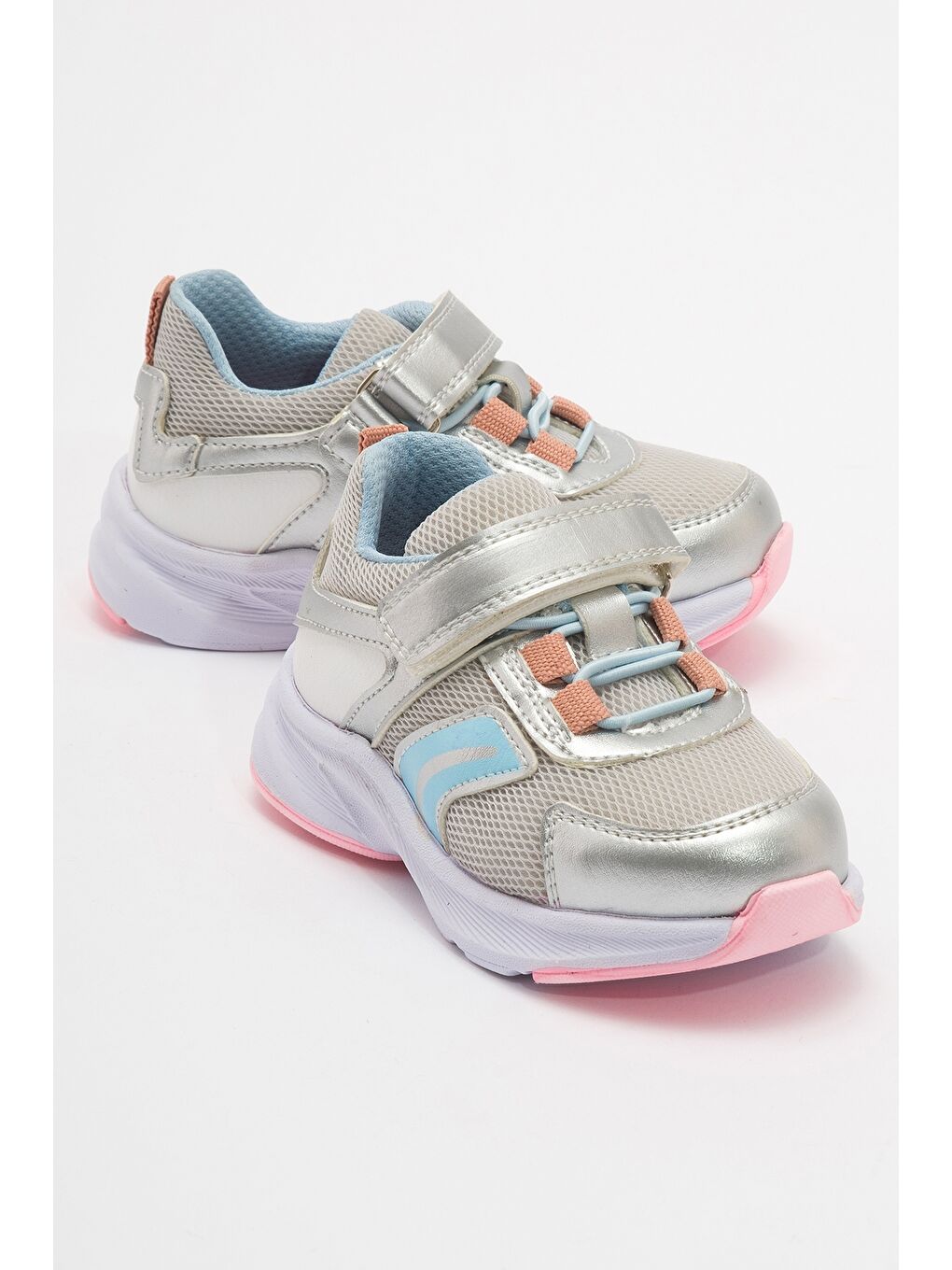 Gri Kız Çocuk Gümüş Günlük Spor Ayakkabı