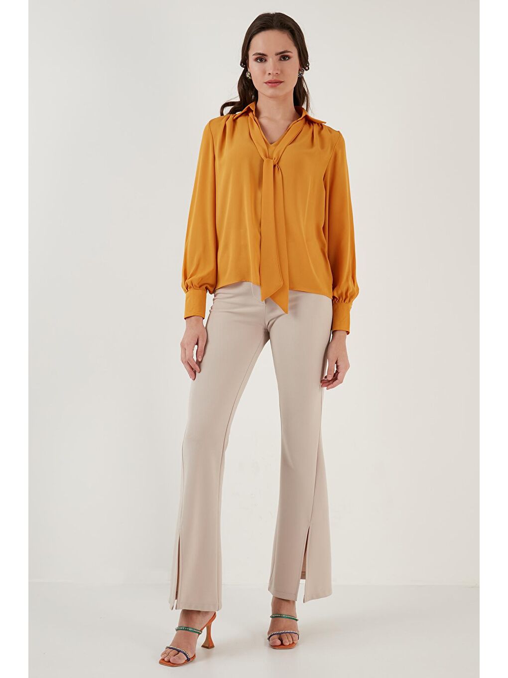 Sarı Bağlama Detaylı V Yaka Şifon Gömlek 611Bz0047-2