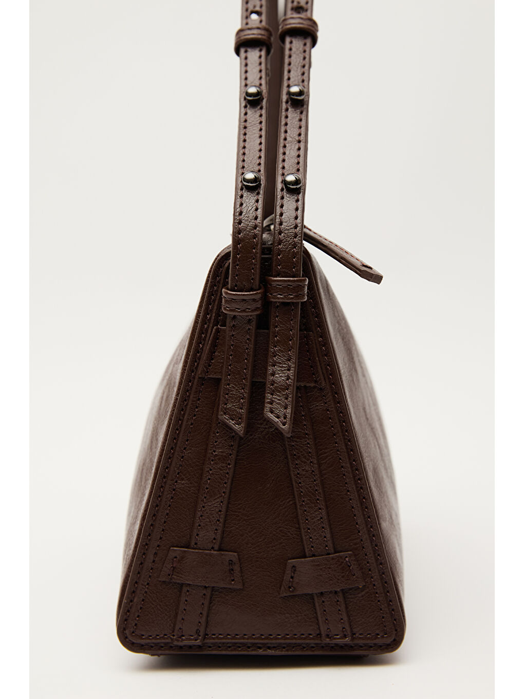 Kahverengi Prizma Form Deri Çanta Acı Kahve-6