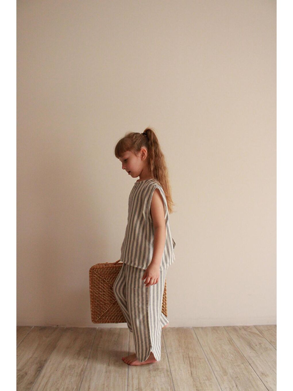 Gri Çizgili Sırt Detaylı Müslin Takım-4